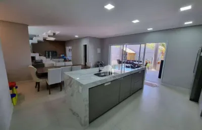 Casa com 4 quartos à venda na Avenida Carlos Eduardo Dextro Mauerberg, 114, Jardim Maria Helena, Nova Odessa