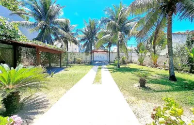 Casa independente com três dormitórios à venda, próxima a praia do peró - cabo frio