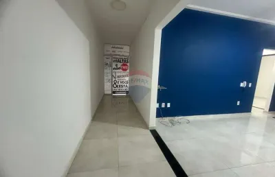 Oportunidade de investimento: casa versátil próxima ao centro!
