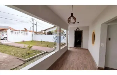 Casa à venda com 3 quartos (2 suítes) em iguaba grande - rj.