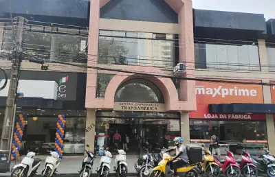 Prédio com 2 salas para alugar na Avenida Brasil, Zona 01, Maringá