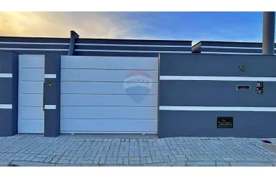Casa com 2 quartos, individual próxima à praia disponível para financiamento bancário pelo programa minha casa minha vida em santa cruz cabrália.