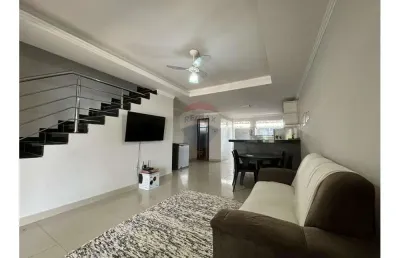 Casa espaçosa com piscina, 3 quartos e armários planejados no alto taperapuan