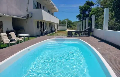Casa pousada em meio à natureza a 400 metros do mar