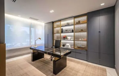 Casa alto padrão com 7 suítes e 5 vagas de garagens no bairro jurerê internacional - florianópolis