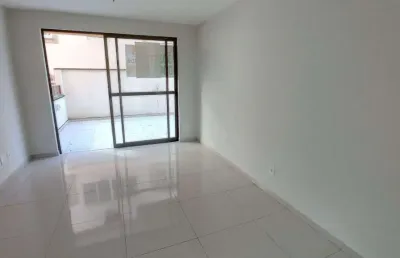 Apartamento à venda com 2 dormitórios (1 suíte),  105 m², garagem e hobby box - trindade - florianópolis/sc