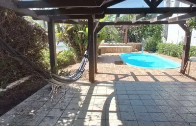 Casa com 4 dormitórios (2 suítes) à venda, 326 m² - lagoa da conceição - florianópolis/sc (trapiche exlusivo com acesso à lagoa)