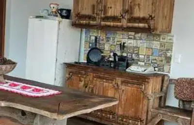 Casa com 5 dormitório sendo 2 suítes, piscina e 1 vaga de garagem no jardim cidade de florianópolis