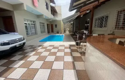 Venda, 176m2,  casa principal com 2 suítes, espaço gourmet e piscina, sistema de energia solar, trindade - florianópolis/sc