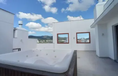Cobertura à venda com 3 dormitórios  (1 suíte), 156 m² - agronômica - florianópolis/sc