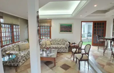 Casa com 4 dormitórios à venda, área de 316  m2,  piscina, edícula e anexo - santa mônica, florianópolis/sc