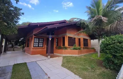 Casa mobiliada com 03 dormitórios 03 vagas de garagem no santinho e ingleses norte de florianópolis!