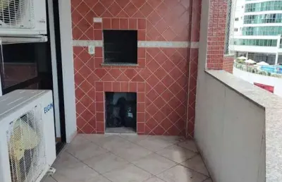 Apartamento com 3 dormitórios sendo 1 suíte e 2 vagas de garagem no centro de balneário camboriú