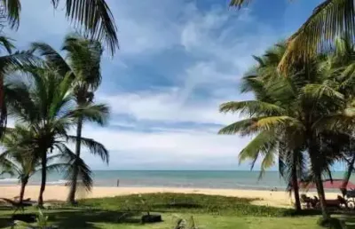 Casa à venda com 3 dormitórios sendo 1 suíte e 2 vagas de garagem em santa cruz cabrália na bahia