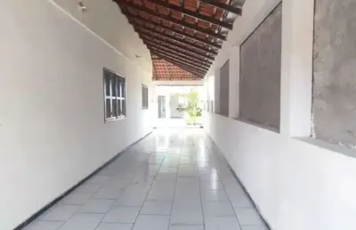 Casa com 2 dormitórios, 3 vagas de garagem no bairro santa clara em itapoá