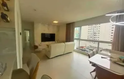 Apartamento mobiliado com 3 suítes e 3 vagas de garagem em balneário camboriú- centro