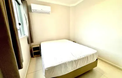 Apartamento quadra mar com 3 dormitórios sendo 1 suíte e 2 vagas de garagem