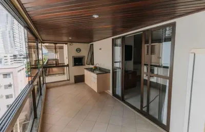 Apartamento mobiliado de 2 dormitórios sendo 1 suíte na quadra mar próximo ao novo píer 'o porto'