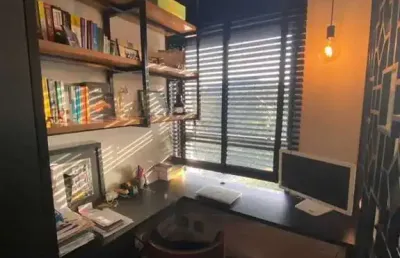 Cobertura vista mar com 1 suíte e 2 vagas de garagem na praia brava
