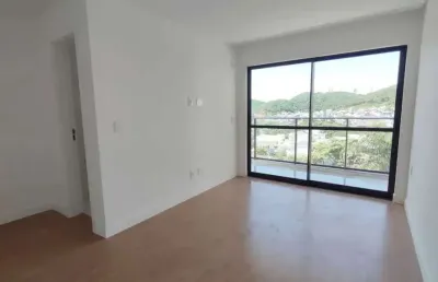 Apartamento com 3 dormitórios sendo 1 suíte e 2 vagas de garagem na praia brava em itajaí