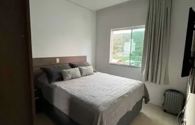 Apartamento mobiliado com 3 dormitórios sendo 1 suíte e 1 vaga em itapema- sc