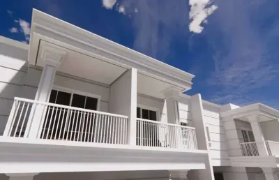 Sobrado de alto padrão com 3 suítes  e 2 vagas de 178m² a 230m da praia de itajuba - barra velha/sc