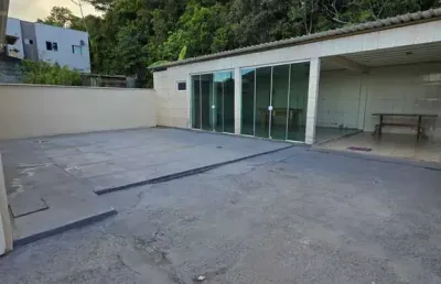 Casa com 160m2, 2 dormitórios e 5 vagas de garagem em penha - sc