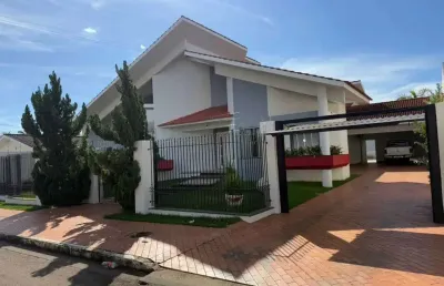 Casa mobiliada com 2 suítes e 2 vagas de garagem no jardim riva primavera do leste mt