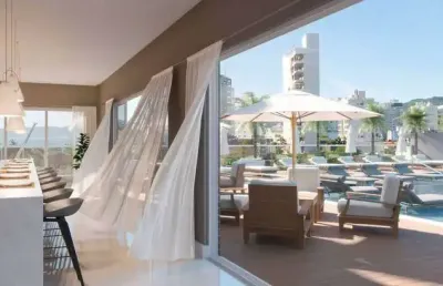 Apartamento com 01 suíte + 02 demi-suítes e 2 vagas de garagem em canto da praia - itapema/sc