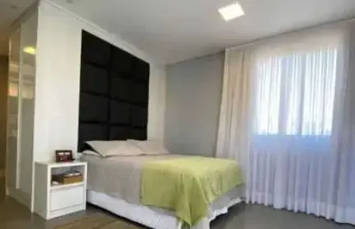 Casa mobiliada com 4 suítes e 2 vagas de garagem em penha/sc.