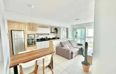 Apartamento frente mar com 2 dormitórios sendo 1 suíte e 1 vaga - itacolomi em balneário piçarras/sc