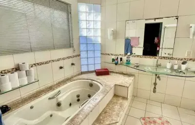 Excelente casa com 3 dormitórios sendo 1 suíte e 2 vagas de garagem no bairro são vicente em itajaí