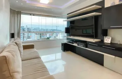 Apartamento mobiliado com 2 suítes e 2 vagas de garagem na praia brava em itajaí