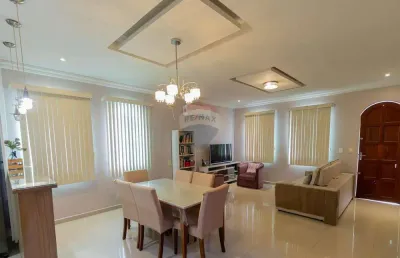 Linda casa a venda no japiim no conjunto 31 de março