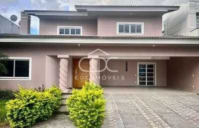 Excelente casa de alto padrão em condomínio fechado
