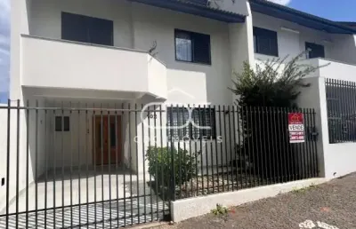 Casa com 3 quartos à venda na Rua Contenda, 102, Estrela, Ponta Grossa