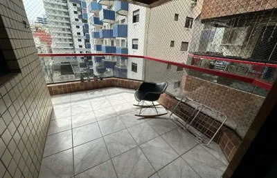 Apartamento de 3 dormitórios sendo 1 suíte, 200 metros do mar, canto do forte