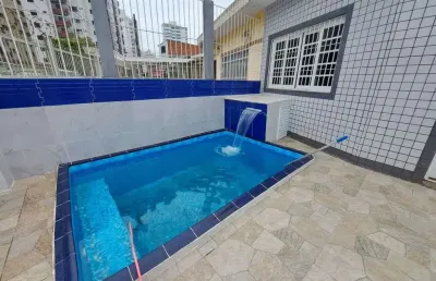 Casa isolada com 82m²  são 3 dormitórios sendo 1 suíte com piscina/ praia grande