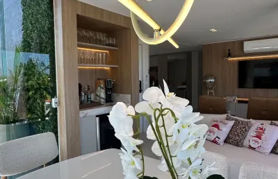 Cobertura 2/4 com piscina privativa e automação – sofisticação e conforto a 1km da praia!