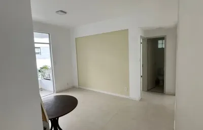 Apartamento à venda na pituba – reformado, ventilado e muito bem localizado!