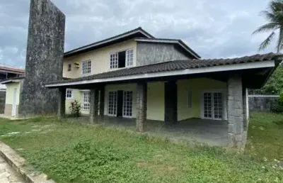 Casa lindissima - 5 quartos sendo 3 suítes - itapuã