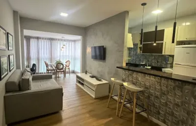 Belíssimo apartamento de 2/4, na barra bem próximo a praia