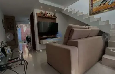 Casa com 2 suítes, 2 pavimentos, nova, toda mobiliada