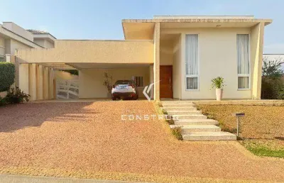 Casa térrea à venda no condomínio mont blanc residence.