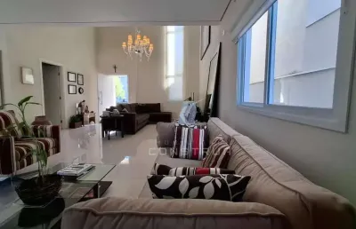 Casa moderna e estilosa à venda em condomínio em valinhos/sp