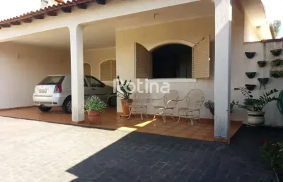 Casa à venda, 3 quartos, umuarama - uberlândia/mg - rotina imobiliária