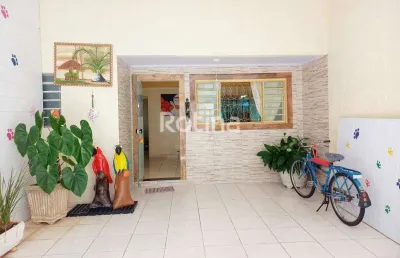 Casa à venda, 3 quartos, jardim das palmeiras - uberlândia/mg - rotina imobiliária