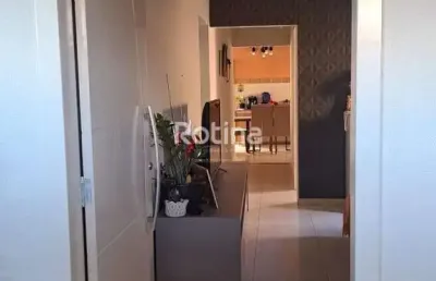 Casa à venda, 3 quartos, custódio pereira - uberlândia/mg - rotina imobiliária