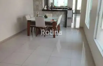 Casa à venda, 4 quartos, santa mônica - uberlândia/mg - rotina imobiliária