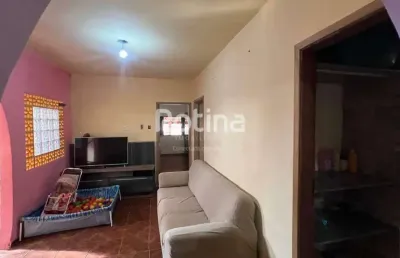 Casa à venda, 3 quartos, custódio pereira - uberlândia/mg - rotina imobiliária